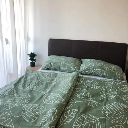 Διαμέρισμα Mandarin Apartman *